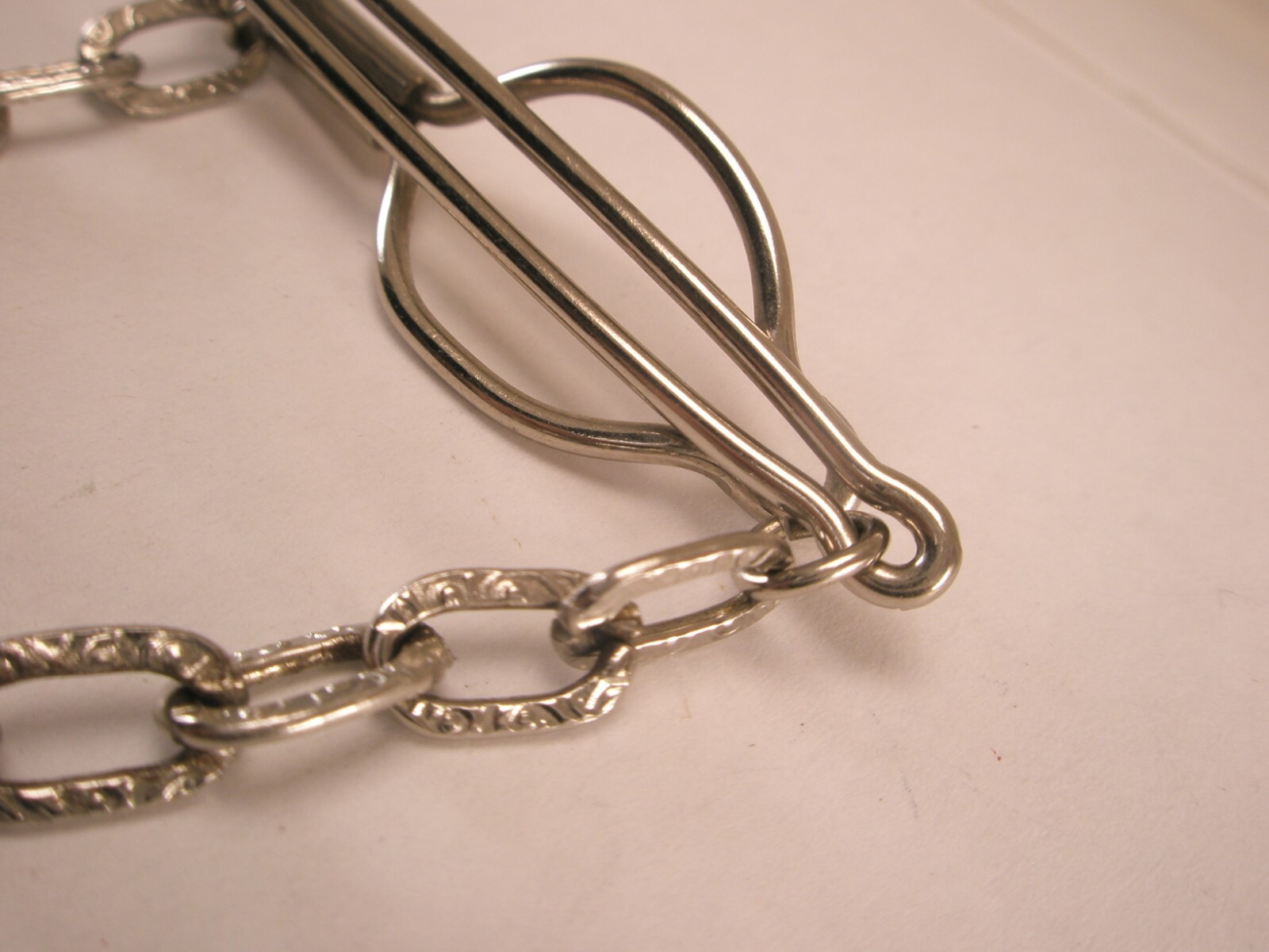 Fancy Cable Chain Silver Tone Vintage Pendant Tie Bar Clip