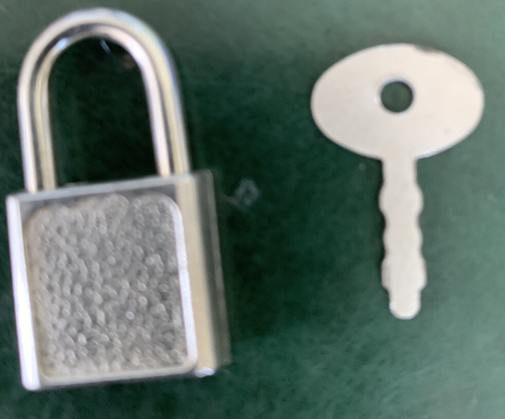 LUGGAGE LOCK WITH KEY