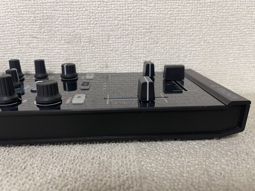 Native Instruments Traktor Kontrol Z1 DJ Mixing Interface with Transfer ID Used