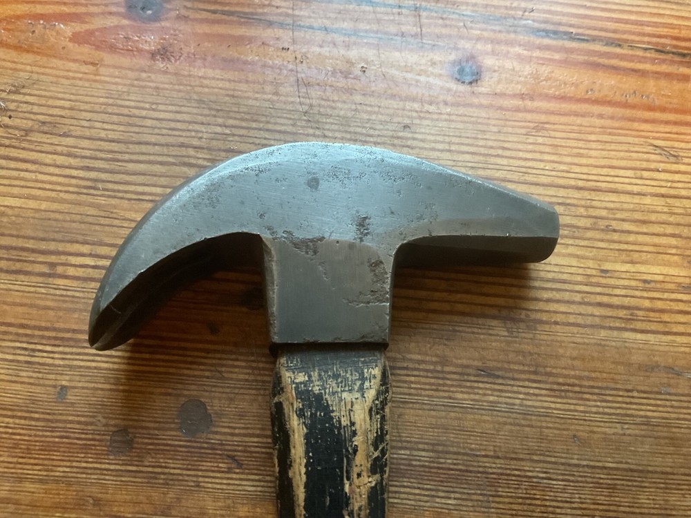 Farriers hammer, unmarked, in very good condition