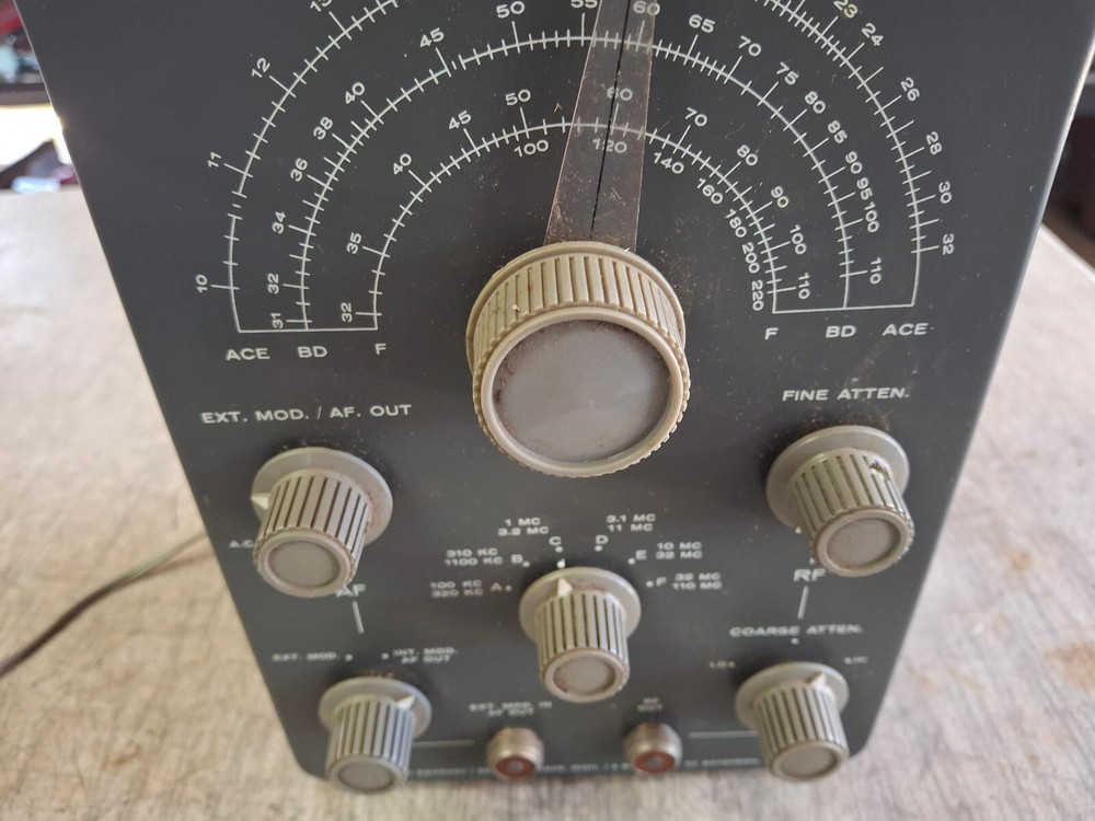 Vintage Ham Radio Heathkit RF-1 RF Signal Generator