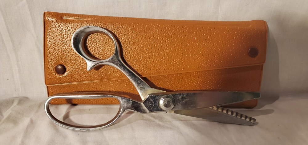 Vintage Griffon Pinking Shears with Case