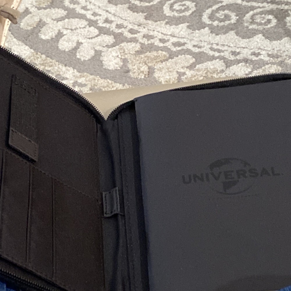 Universal -zippered notepad, folder book- NEW