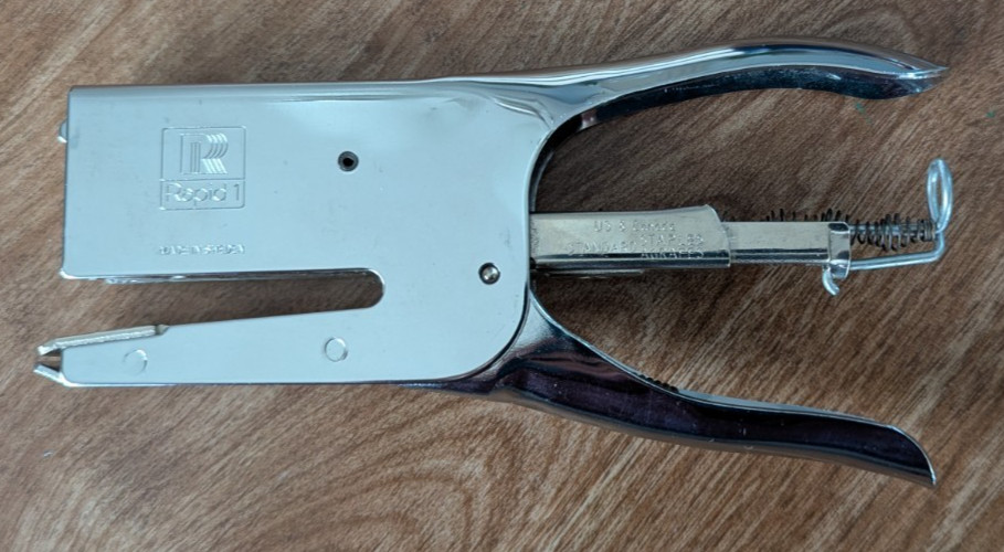 Rapid Classic 1 Plier Stapler - Chrome, Sweden