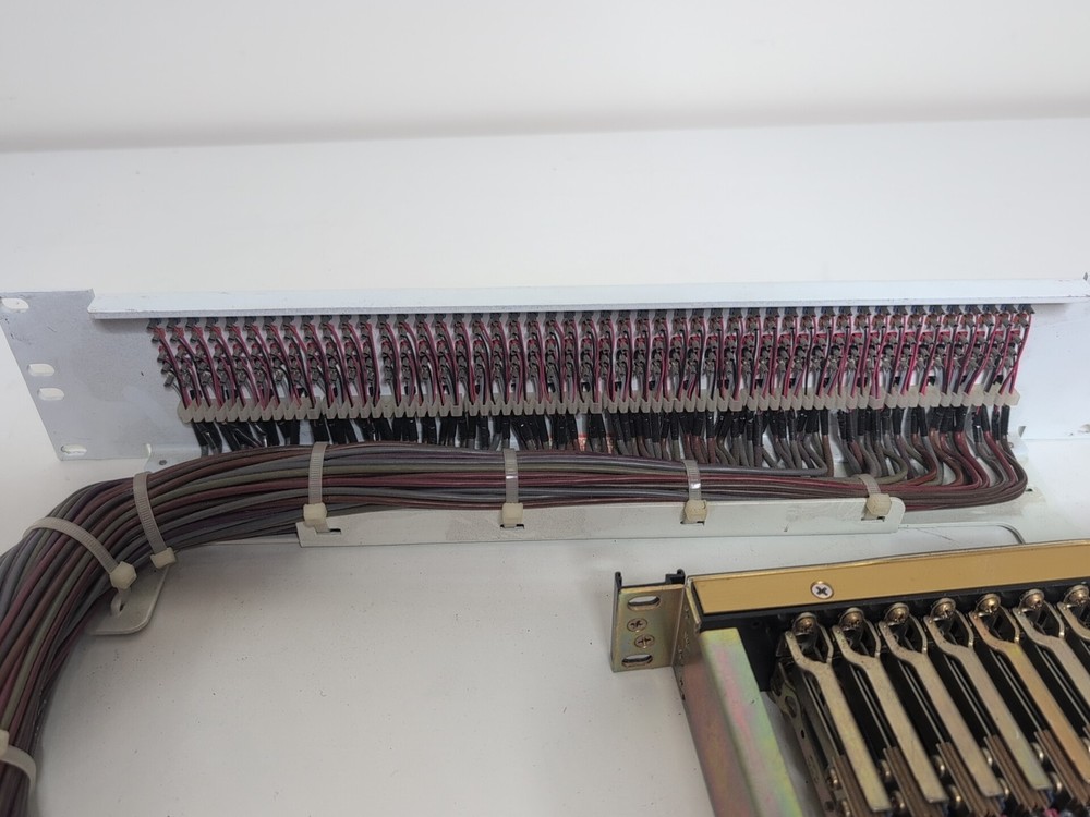 ADC Ultrapatch 48 Point Patchbay Panel Cables Pro Patch Bay