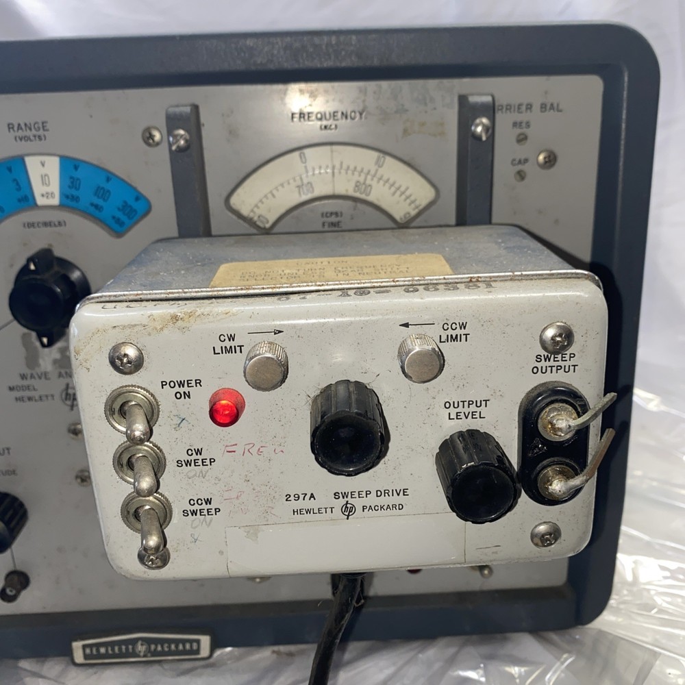 HP Model Hewlett Packard 302A Wave Analyzer S1