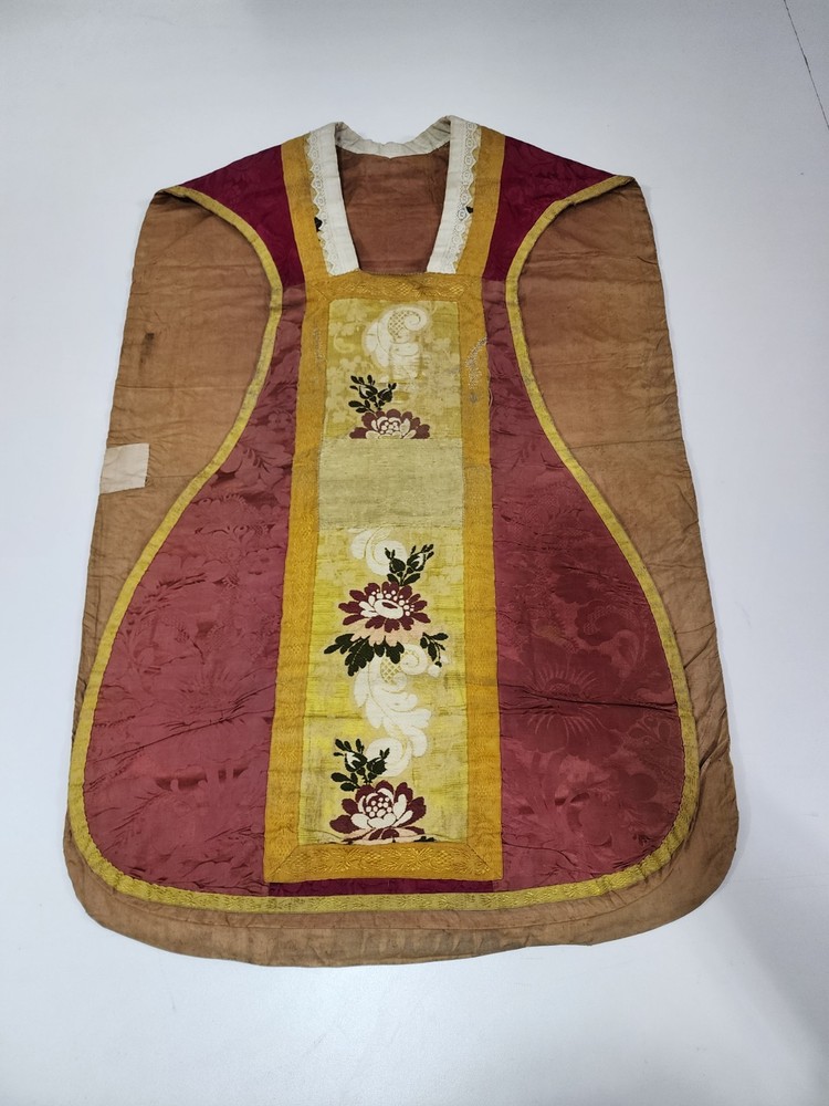 Antique Fiddleback Chasuble