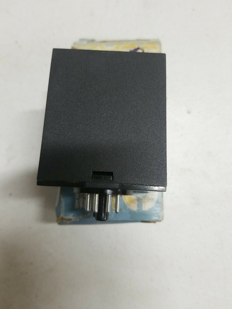 SSAC TRB120A1X10 SOLID STATE TIME DELAY RELAY (NOS)