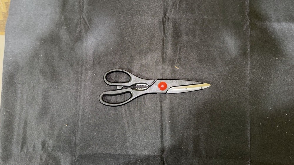 OXO Stainless Steel Kitchen Scissors ￼