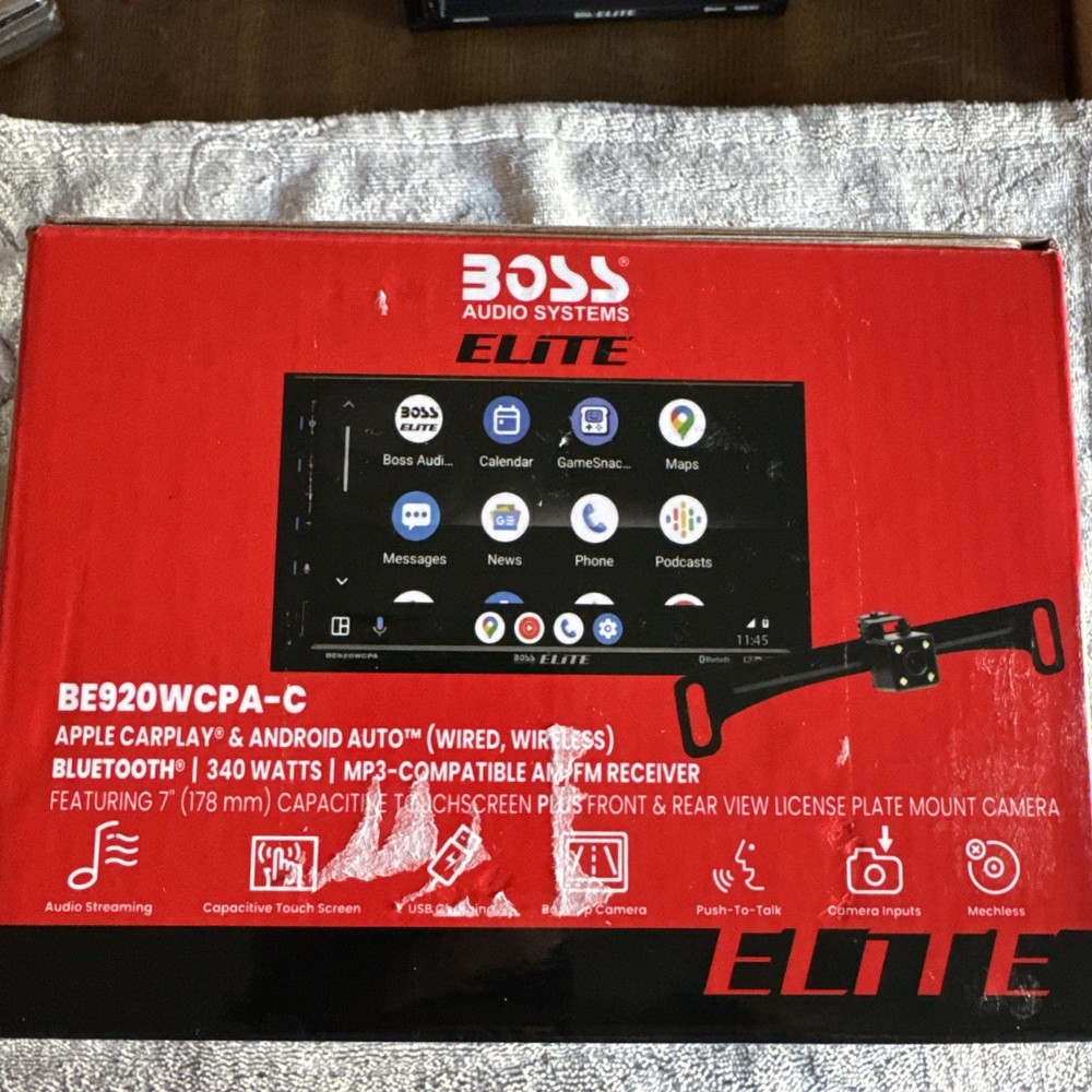Boss Audio BE920WCPA-C Digital Multimedia Receiver + Camera New Open Box