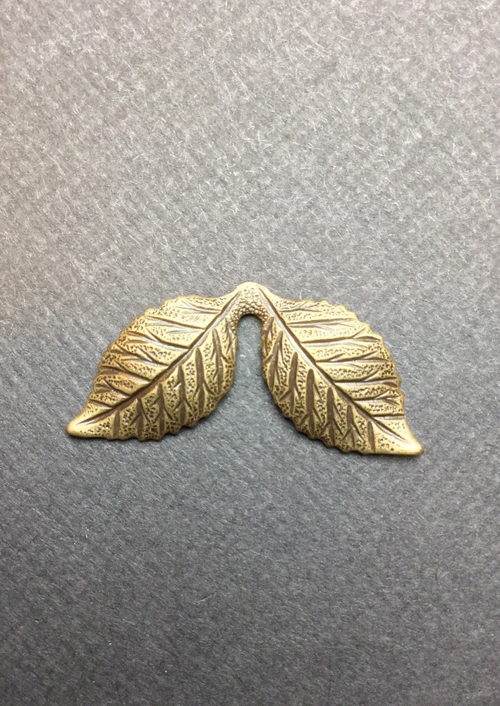 31833 - 3 Pc Double Leaf Jewelry Finding Brass Oxidized