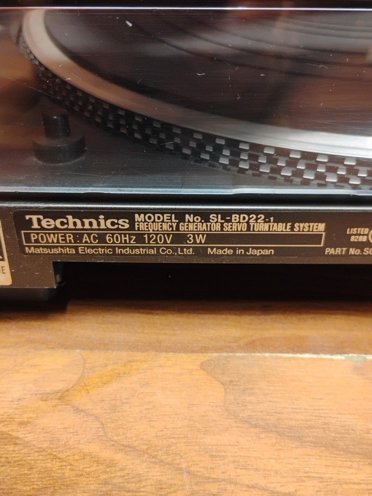 Technics SL-BD22 FG Servo Automatic Turntable w/Stanton D71EE - Needs New Stylus