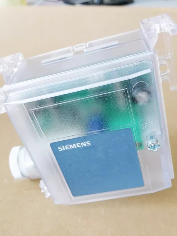 1pcs New SIEMENS Pressure Difference Sensor QBM3120-10