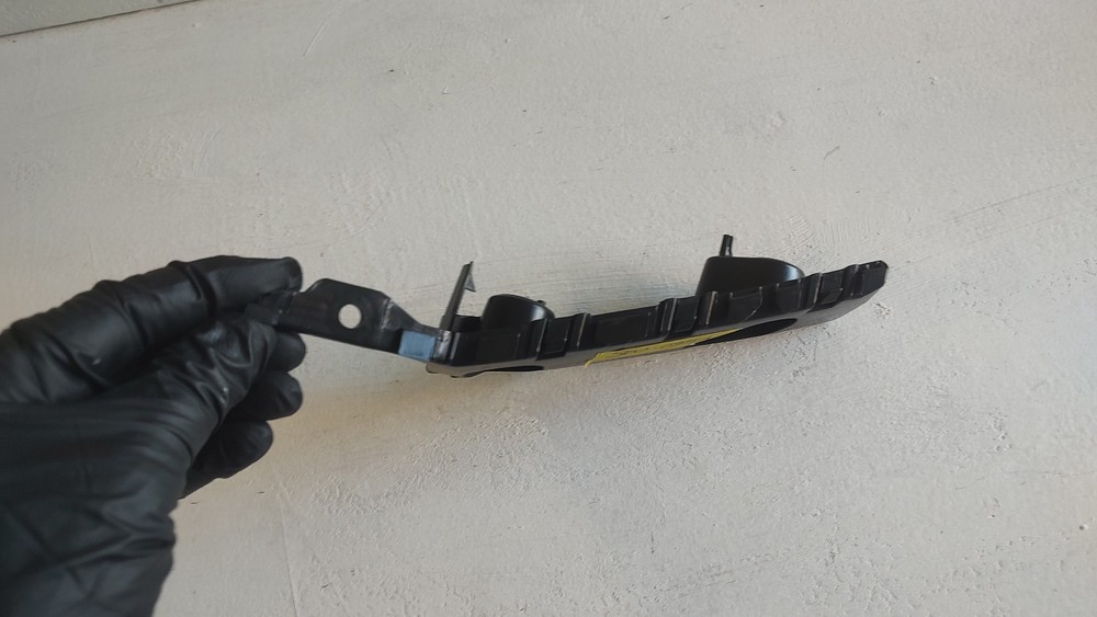 2017-2018 Mazda 3 SDN 2Pcs Front LFT/RT Bumper Retainers Brackets Mounting-OEM