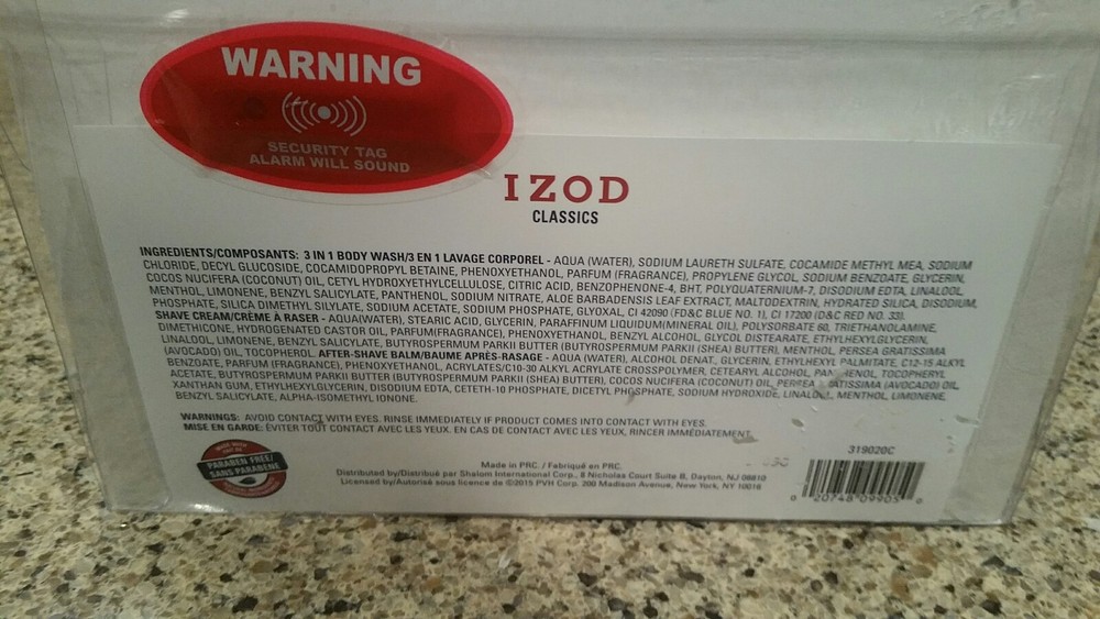 IZOD Travel Kit, Classics, 4 Piece