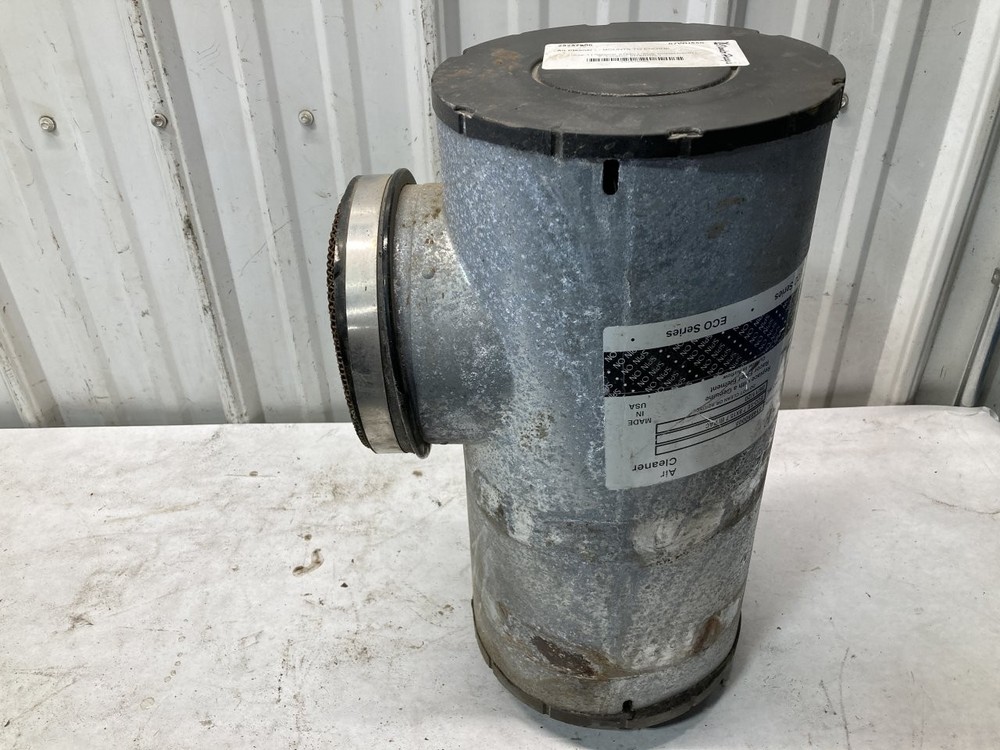 Freightliner MT Air Cleaner - Used
