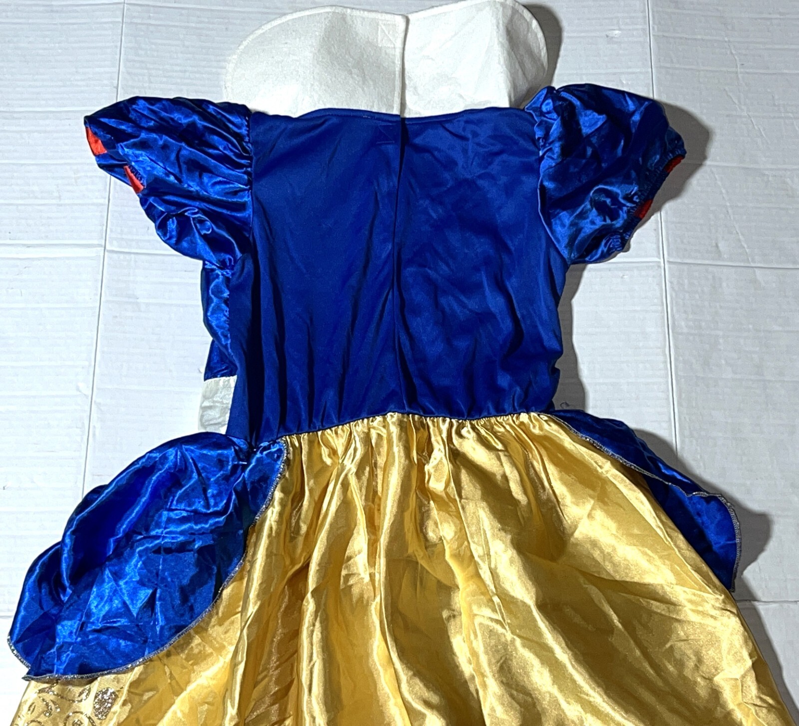 Disney Princess Snow White Halloween Dress-Up Gown Costume Child Girl M 8-10