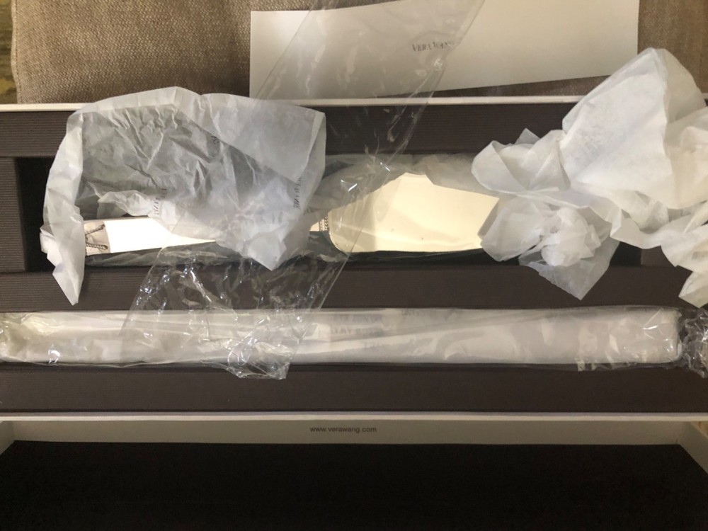 vera Wang Silver plated Cake Set