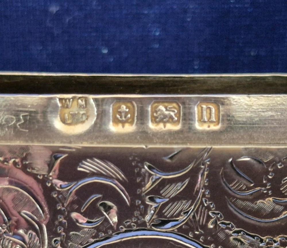 Solid Silver Pocket Vesta Case - Birmingham 1912 - William Neale Ltd