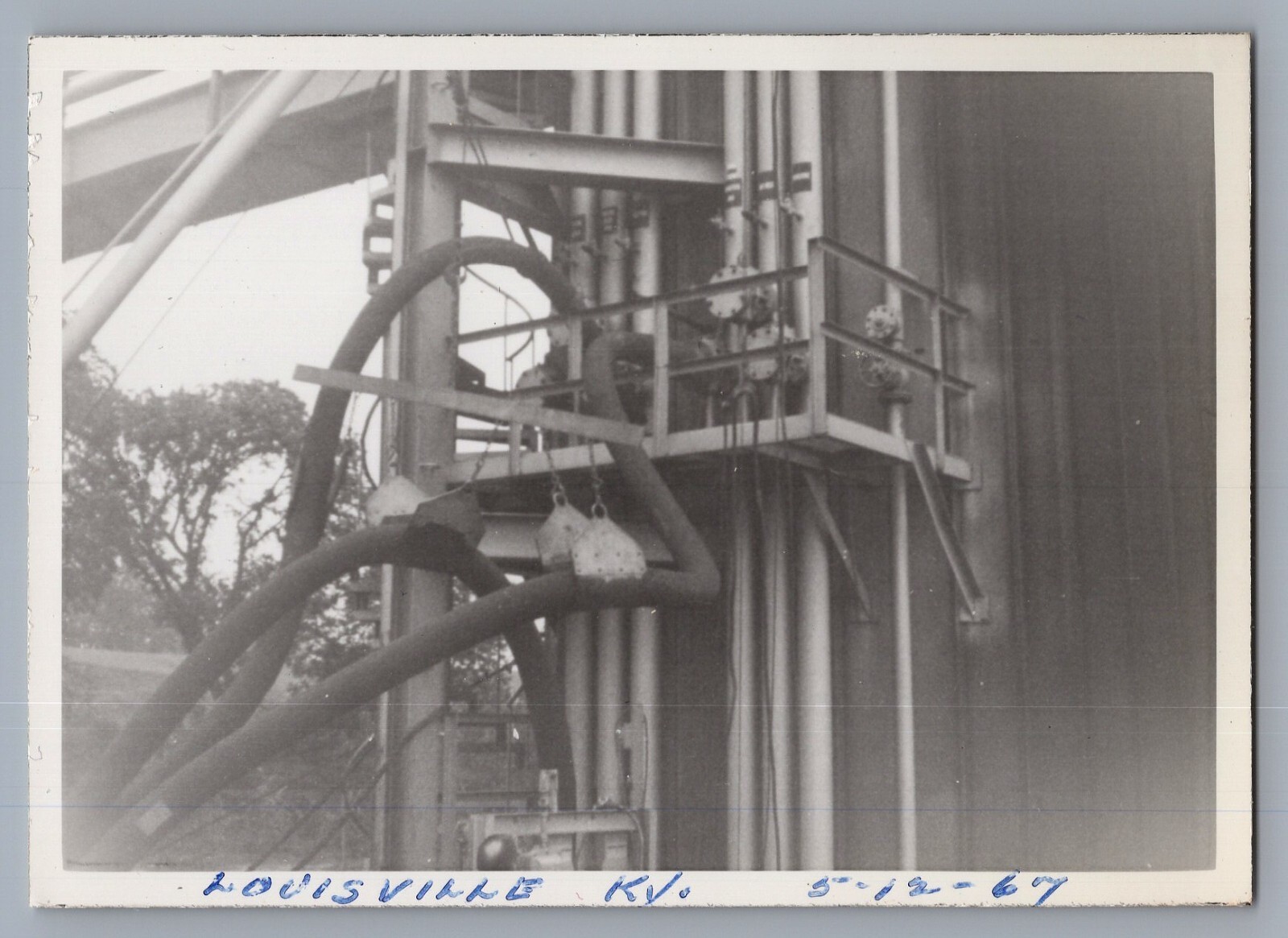 1967 Gulf Oil & Gas Vintage 4.25 x 3" Photo Pipeline Louisville, Kentucky   9450