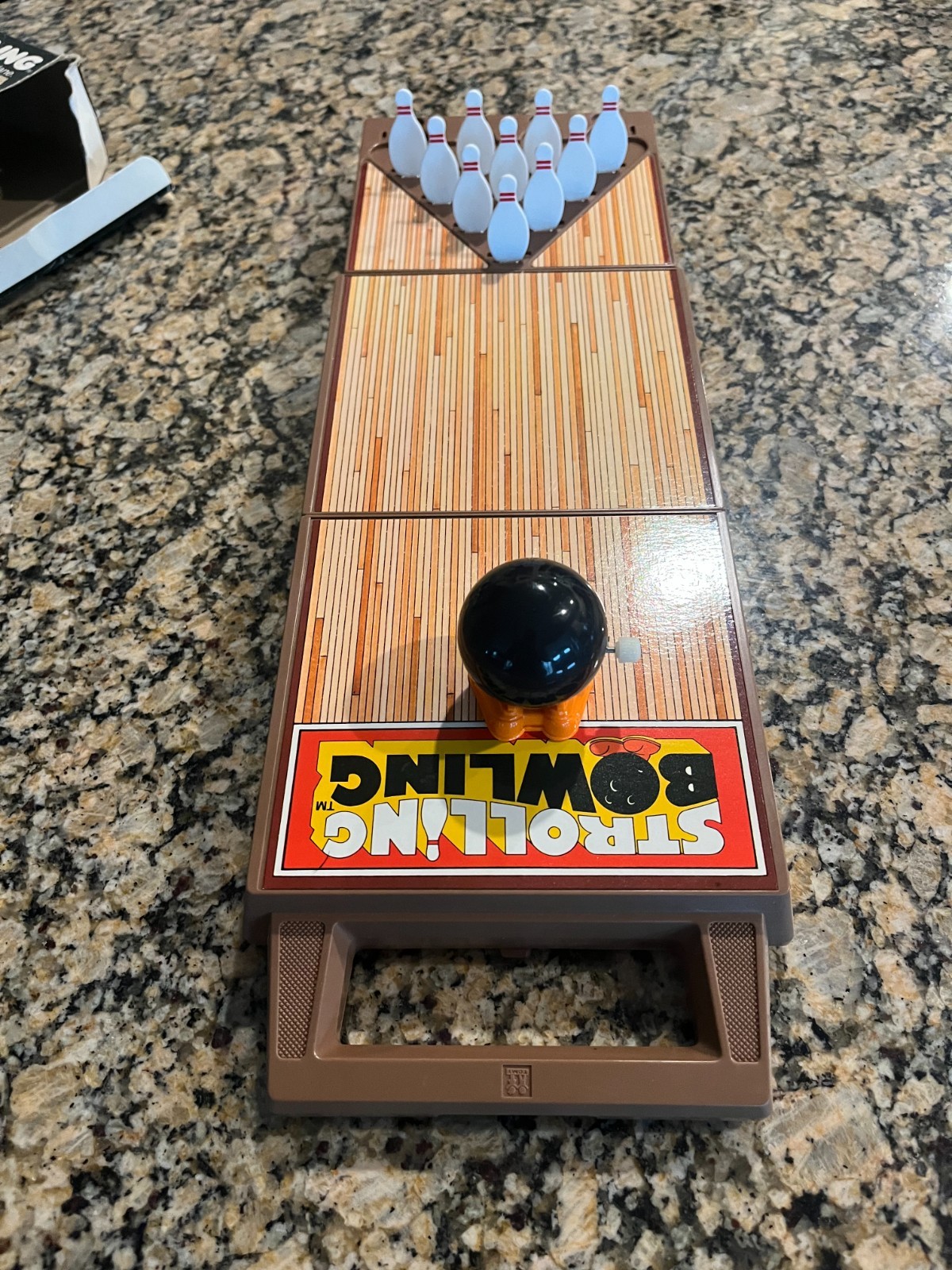 Vintage 1980 Tomy Strolling Bowling Wind Up Game (Ball Not Working)