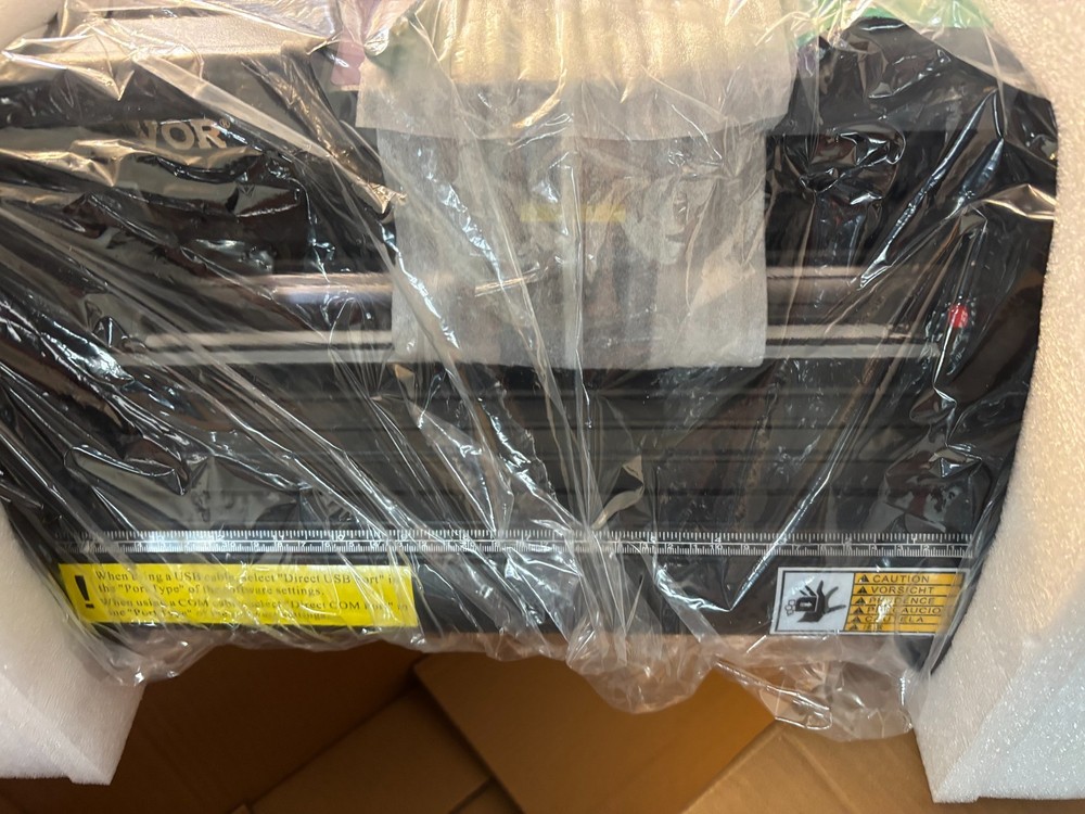 Signmaster Model KI-375S 375MMCutting Plotter Machine