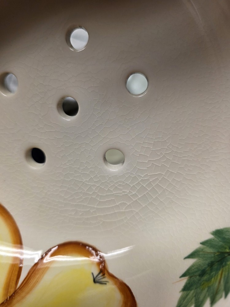 B & F Fruit Strainer Bowl