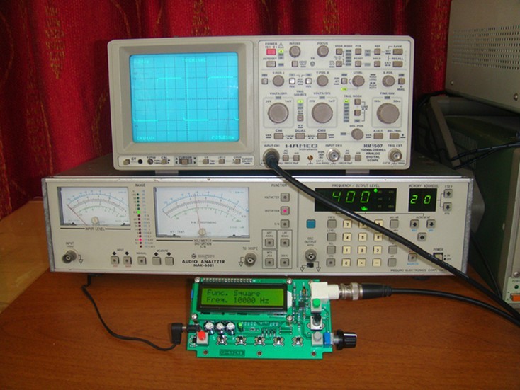 FG-100 DDS Function Signal Generator Module 1HZ-500KHz Sine +Square Wave w/case
