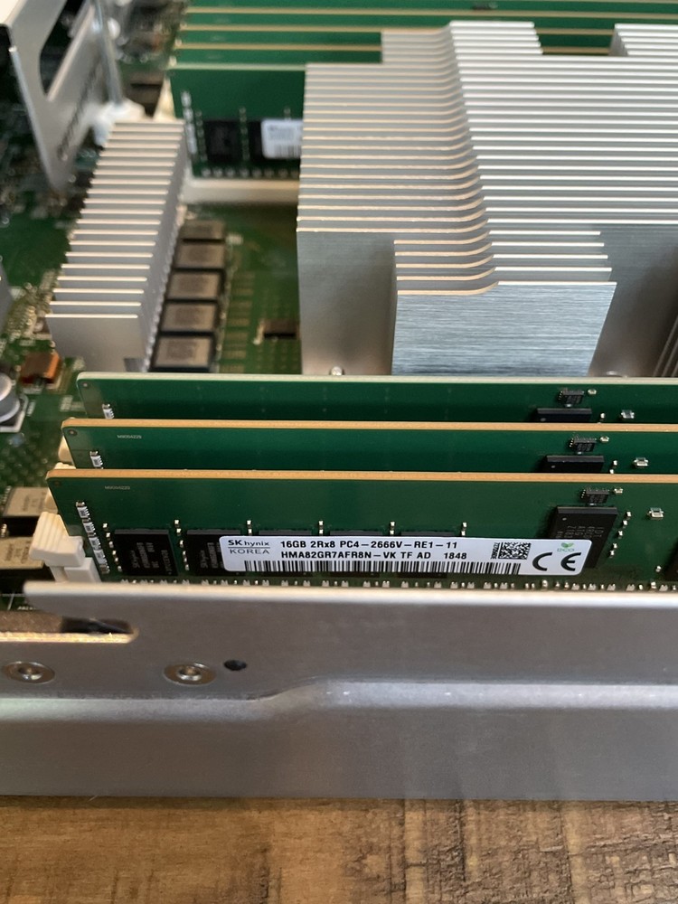 Pure Storage 83-0169-00 Flash Array X20 R2 controller. 192gb memory. procs.