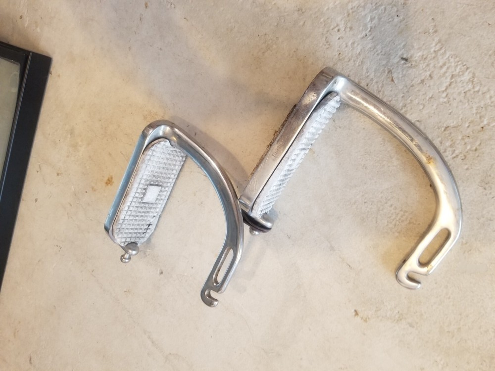 Stirrup Irons - SS Peacock Irons (Pair) - 4 3/4”