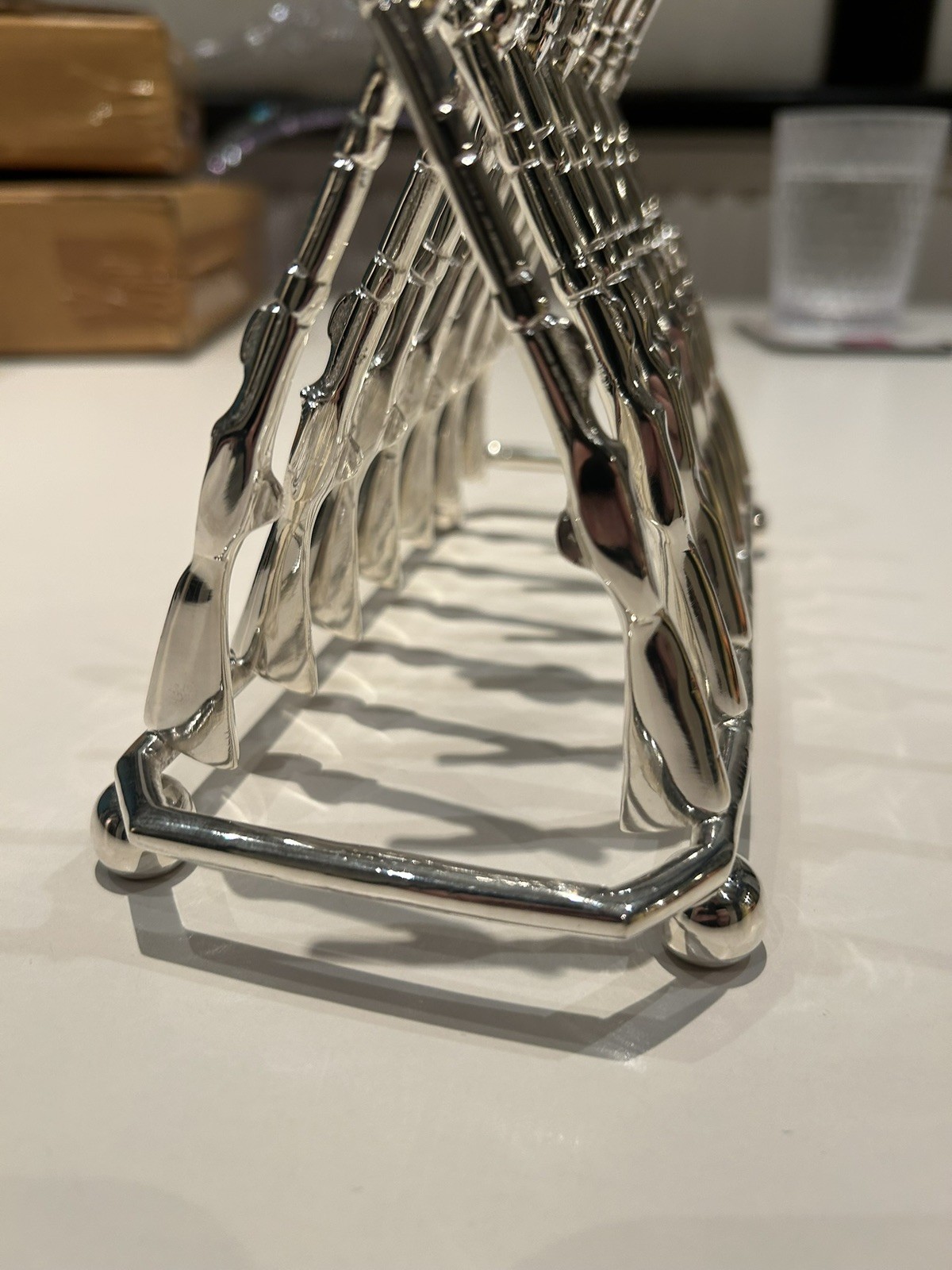 SILVER PLATED GUN RIFLE LETTER TOAST RACK HUNTING LOVELY ITEM