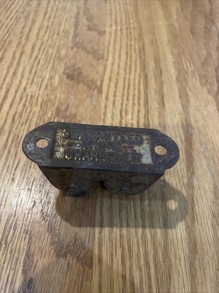 ANTIQUE GUARANTEED KNIFE SHARPENER RUSTY RARE!