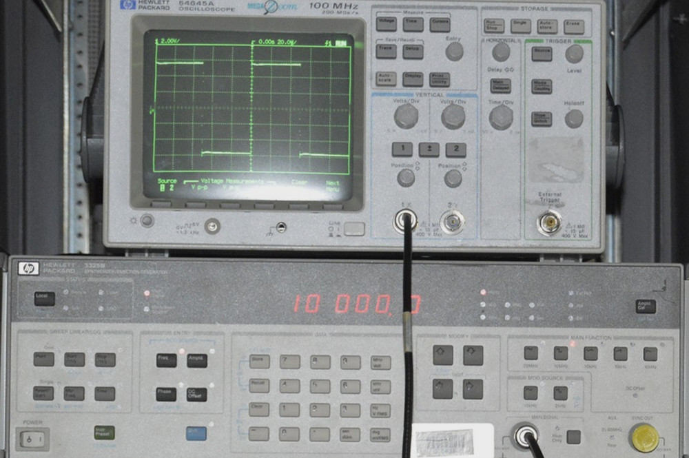 HP 3325B Synthesized Function Generator w/ Opt 001, Manual