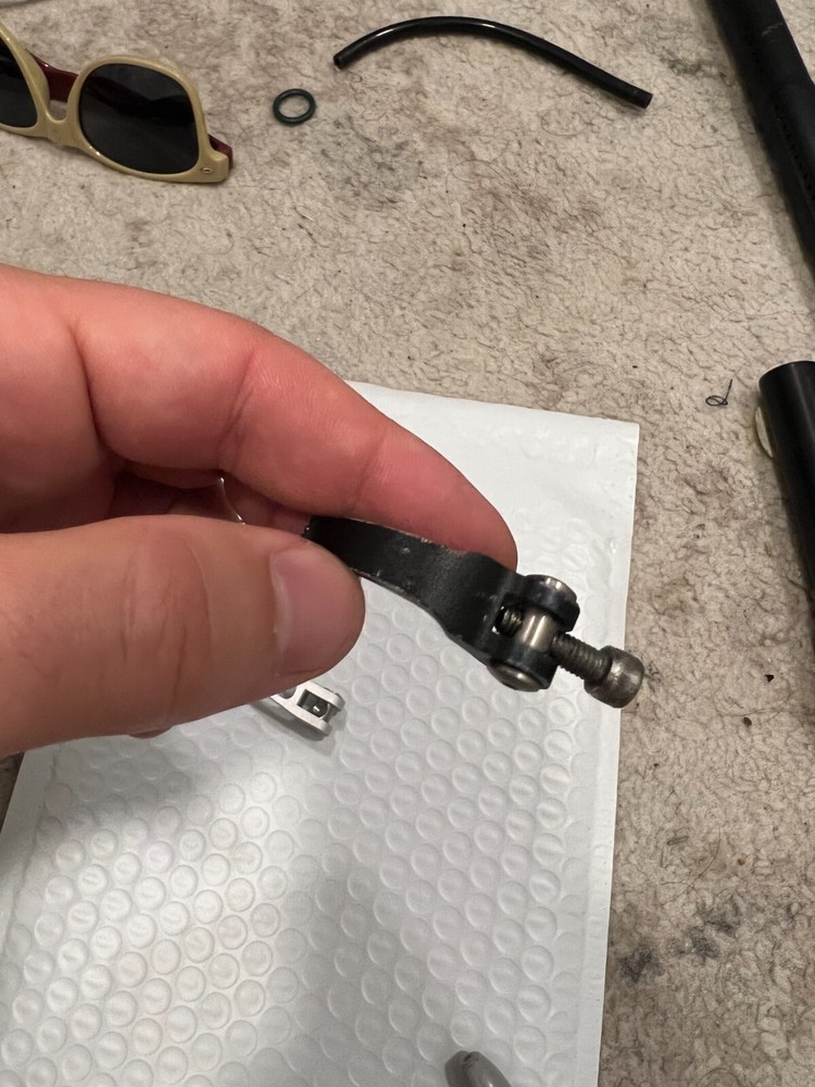 Two PLanet Eclispe Feedneck Levers Locking - Black and Silver