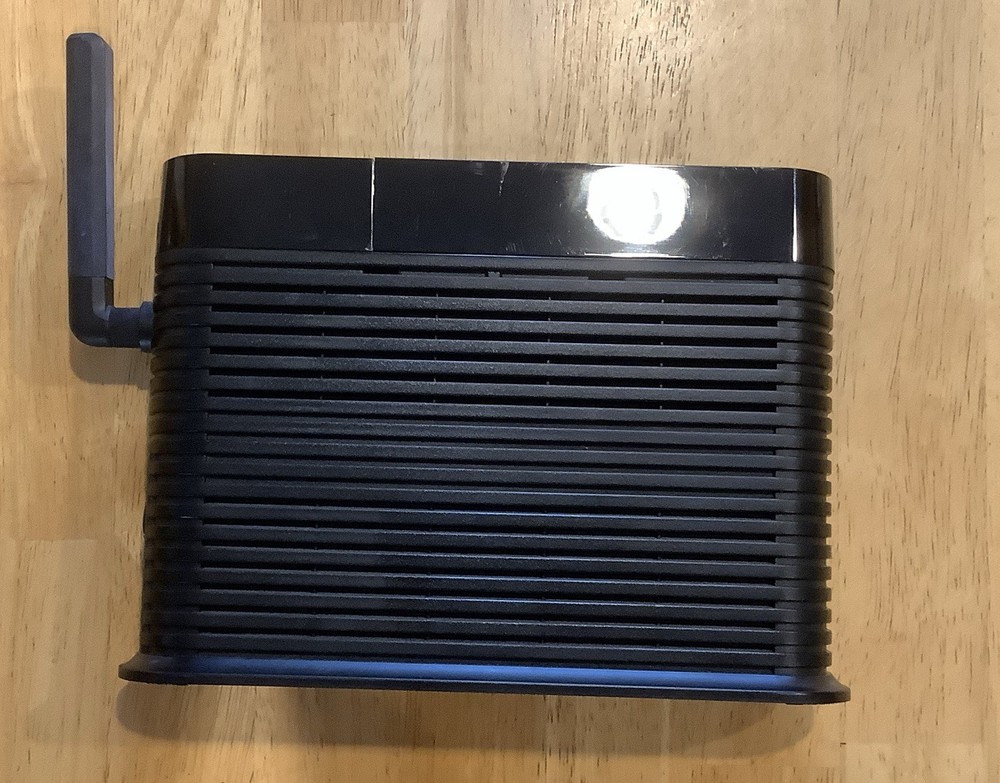 Pre Owned Samsung Verizon Wireless Network Extender Model SCS-2U01