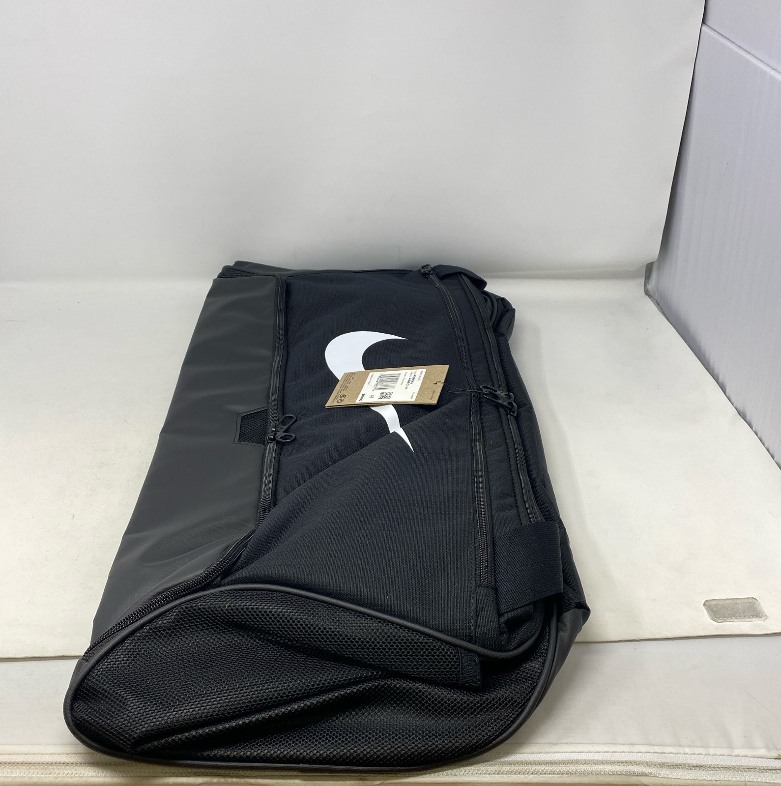 Nike Brasilia 9.5 Medium 60L Training Duffel Bag - Black/Black/White DH7710-010