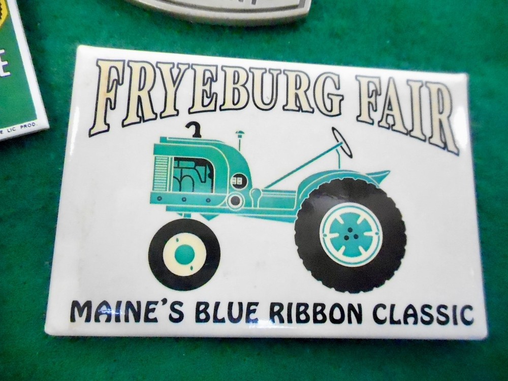 John Deere Advertisement Keychain / Magnet Odd Lot