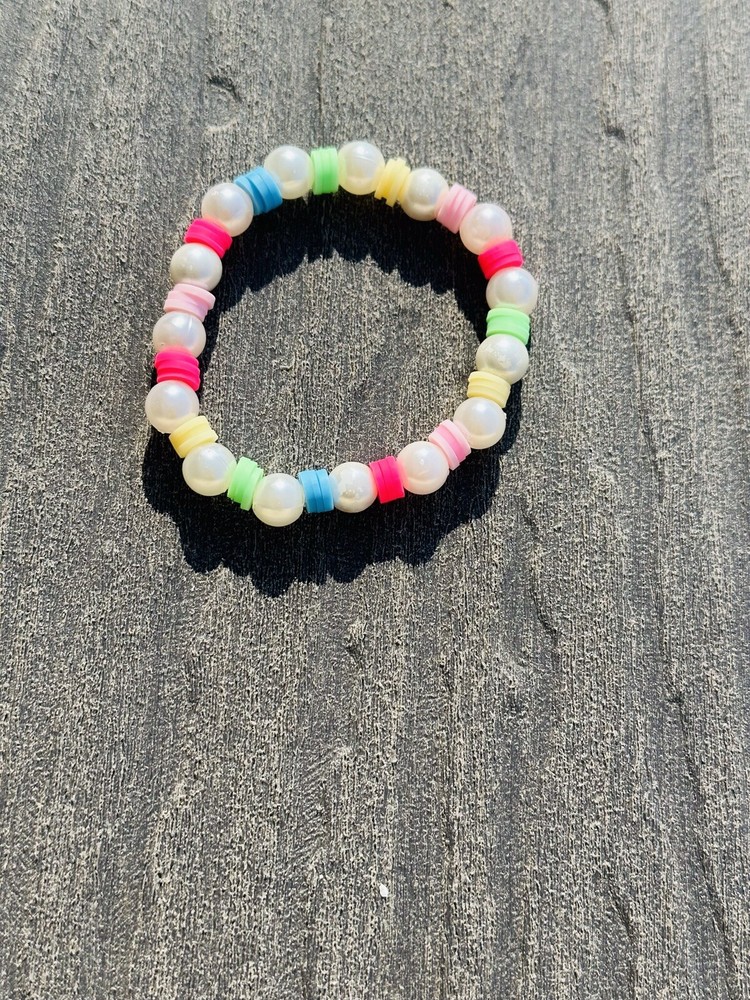1 Colorful clay bead braceled