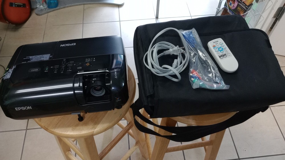 Epson H284A Projector, Almost Never Used