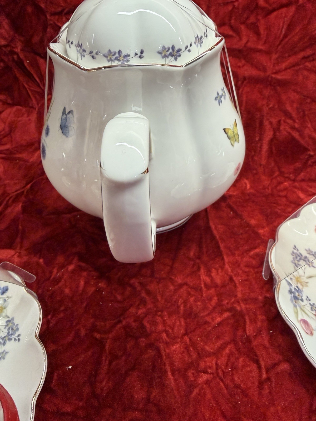 Grace Teaware Fine Porcelain Teapot 36oz Easter Bunny W/2 Cups & Saucers NEW