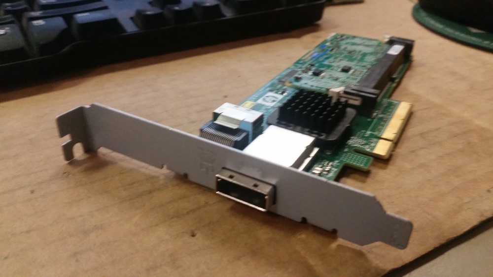HP Smart Array P212 PCIe SAS RAID Controller 256MB 013218-001