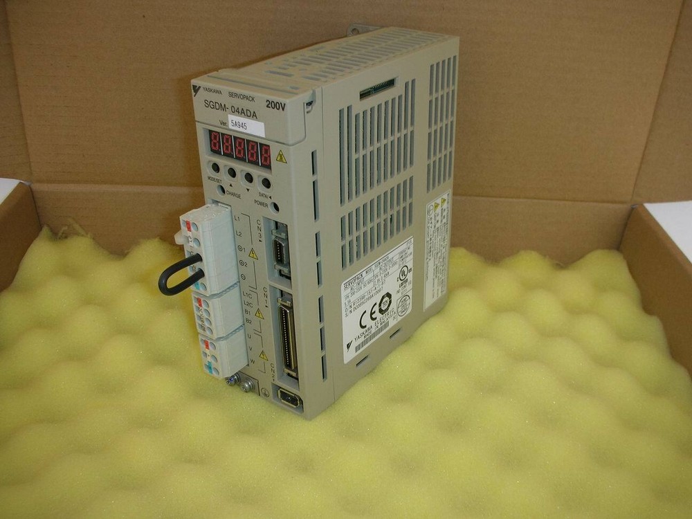 YASKAW SGDM-04ADA