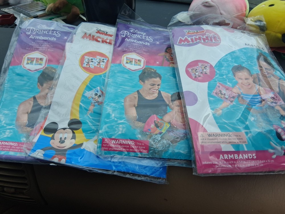 4x Disney Junior Pool Floats Sealed