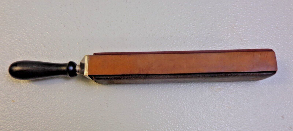 Vintage Howard Razor Strap No 88 plus accessories