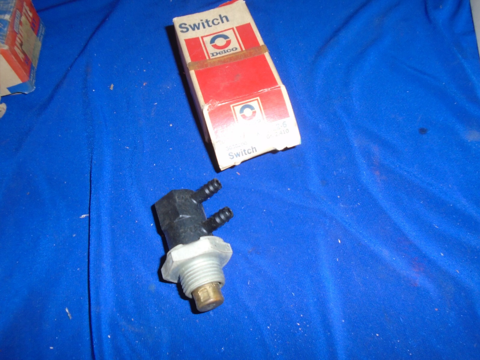 NOS GM 1974 CORVETTE 454 THERMO Vacuum Switch 3030200 74