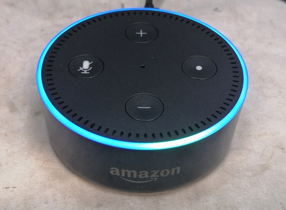 Amazon Echo Dot 2nd Generation Smart Speaker RS03QR