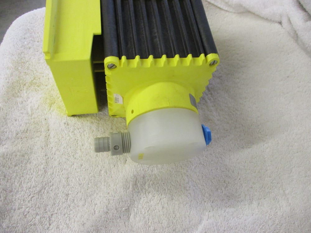 LMI Microprocessor Dosing Pump B921-85HV