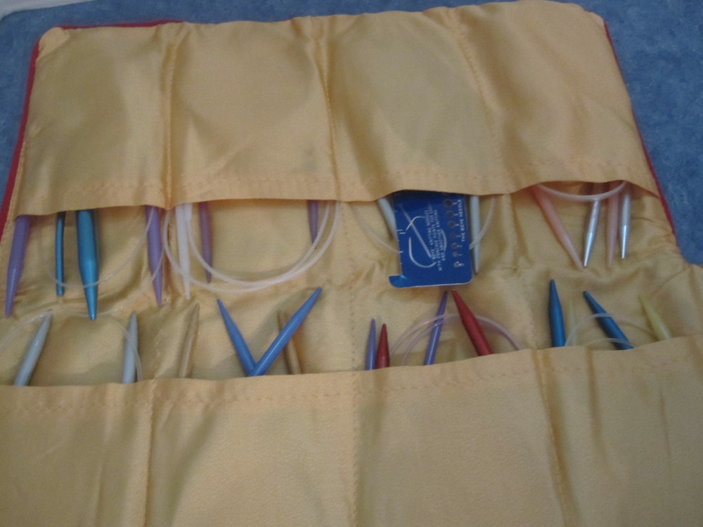 Circular Knitting Needles in Roll Up Case