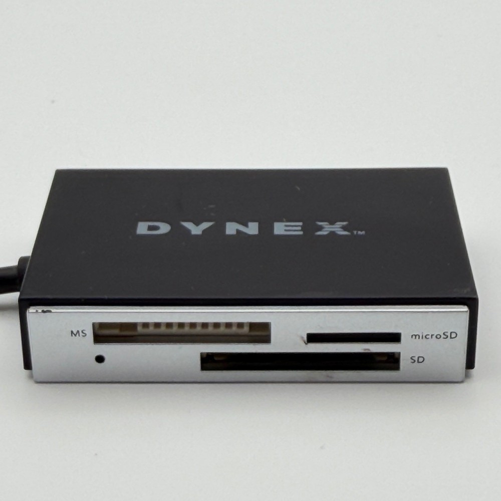 Dynex DX CR212 Compact USB Memory Card Reader MS SD MicroSD Black