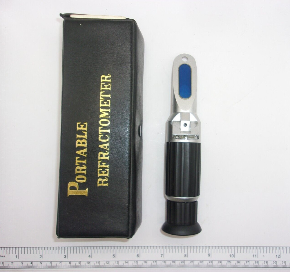 PORTABLE REFRACTOMETER RHB-32 BRIX SCALE 0-32°, 0046B